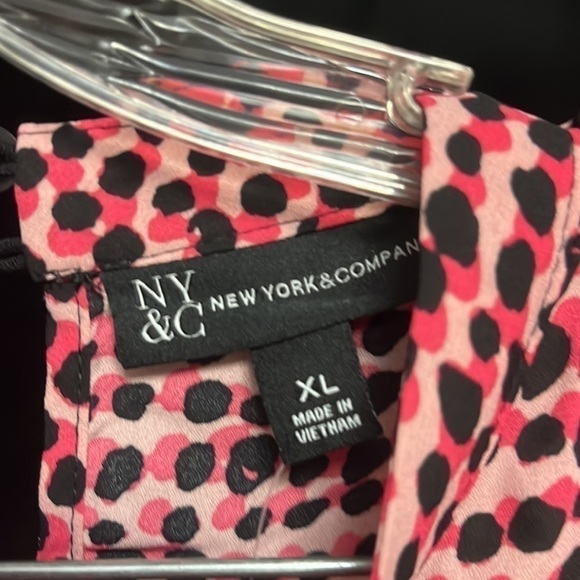 New York & Co- high neck polyester shirt with ruffles - Picture 4 of 8